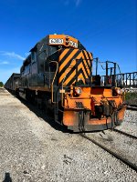 WE 6383 handles the unloading operations at Shelly Materials.